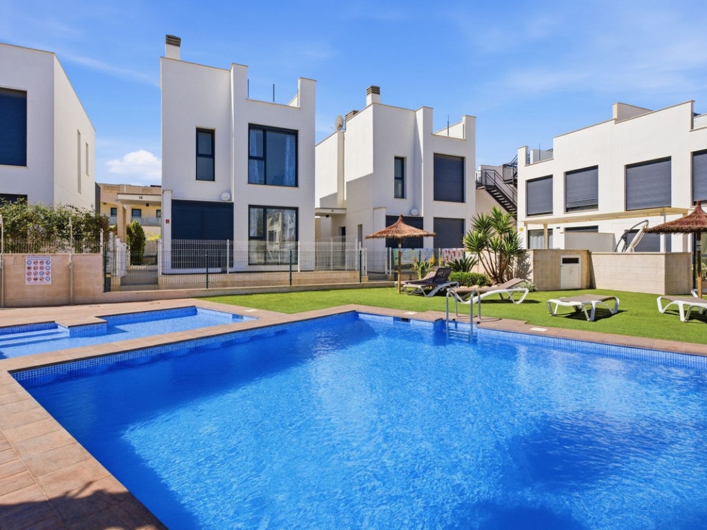 3 Bedroom 2 Bathroom Detached Villa in Punta Prima
