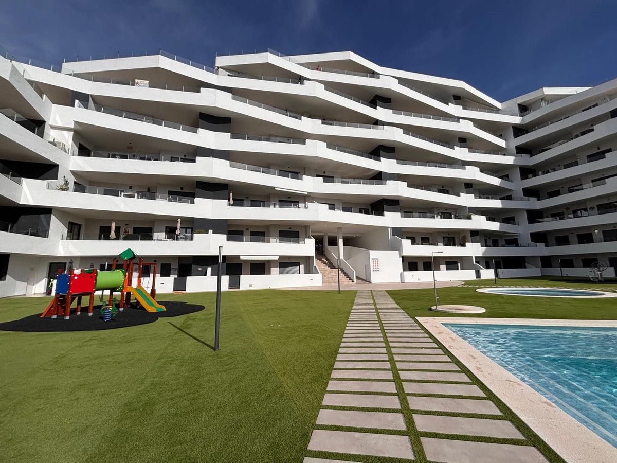 For sale - 2 Bedroom 2 Bathroom Apartment - Middle Floor Apartment in San Miguel de Salinas - San Miguel  - Alicante
