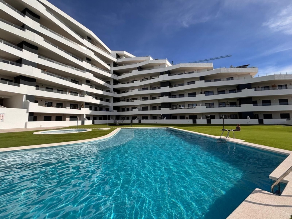 2 Bedroom 2 Bathroom Apartment - Middle Floor Apartment in San Miguel de Salinas