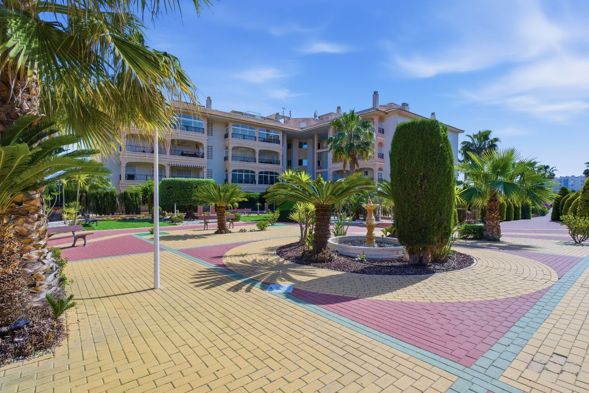 For sale - 2 Bedroom 2 Bathroom Ground Floor Apartment in Playa Flamenca - Punta Prima   - Alicante