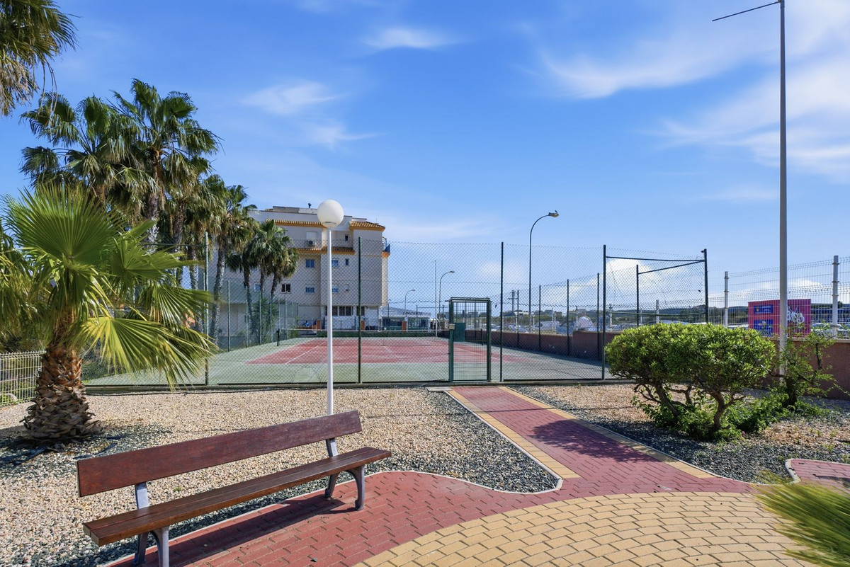 For sale - 2 Bedroom 2 Bathroom Ground Floor Apartment in Playa Flamenca - Punta Prima   - Alicante