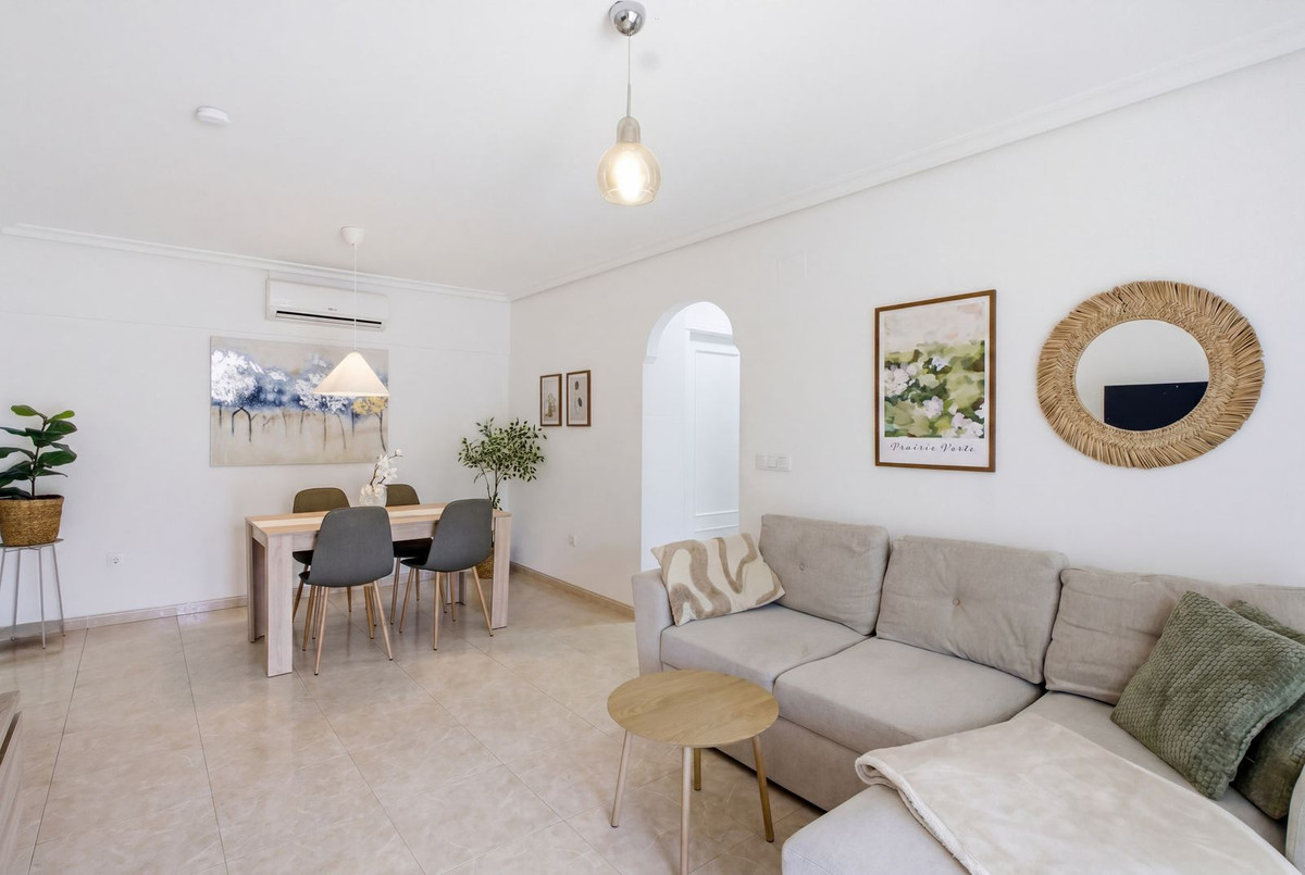 For sale - 2 Bedroom 2 Bathroom Ground Floor Apartment in Playa Flamenca - Punta Prima   - Alicante