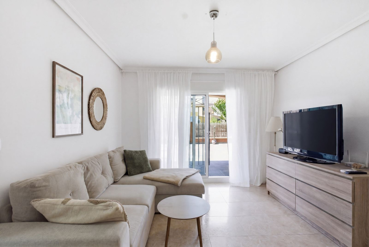 For sale - 2 Bedroom 2 Bathroom Ground Floor Apartment in Playa Flamenca - Punta Prima   - Alicante