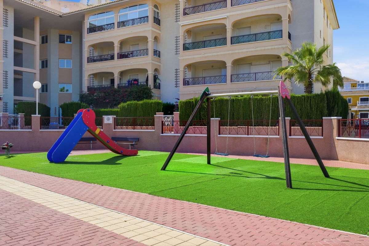 For sale - 2 Bedroom 2 Bathroom Ground Floor Apartment in Playa Flamenca - Punta Prima   - Alicante