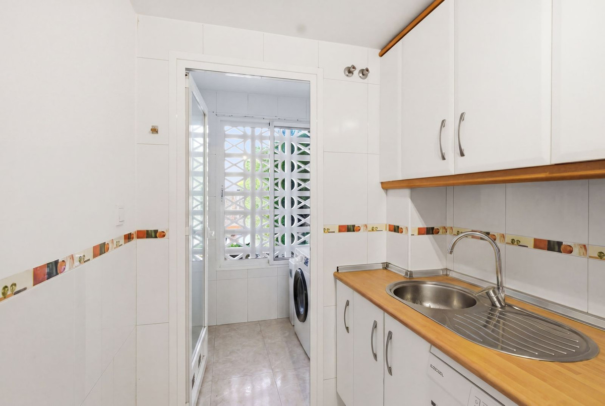 For sale - 2 Bedroom 2 Bathroom Ground Floor Apartment in Playa Flamenca - Punta Prima   - Alicante