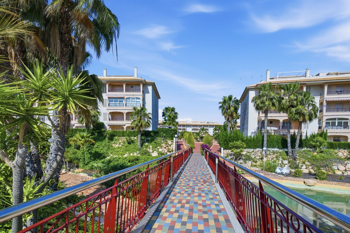 For sale - 2 Bedroom 2 Bathroom Ground Floor Apartment in Playa Flamenca - Punta Prima   - Alicante
