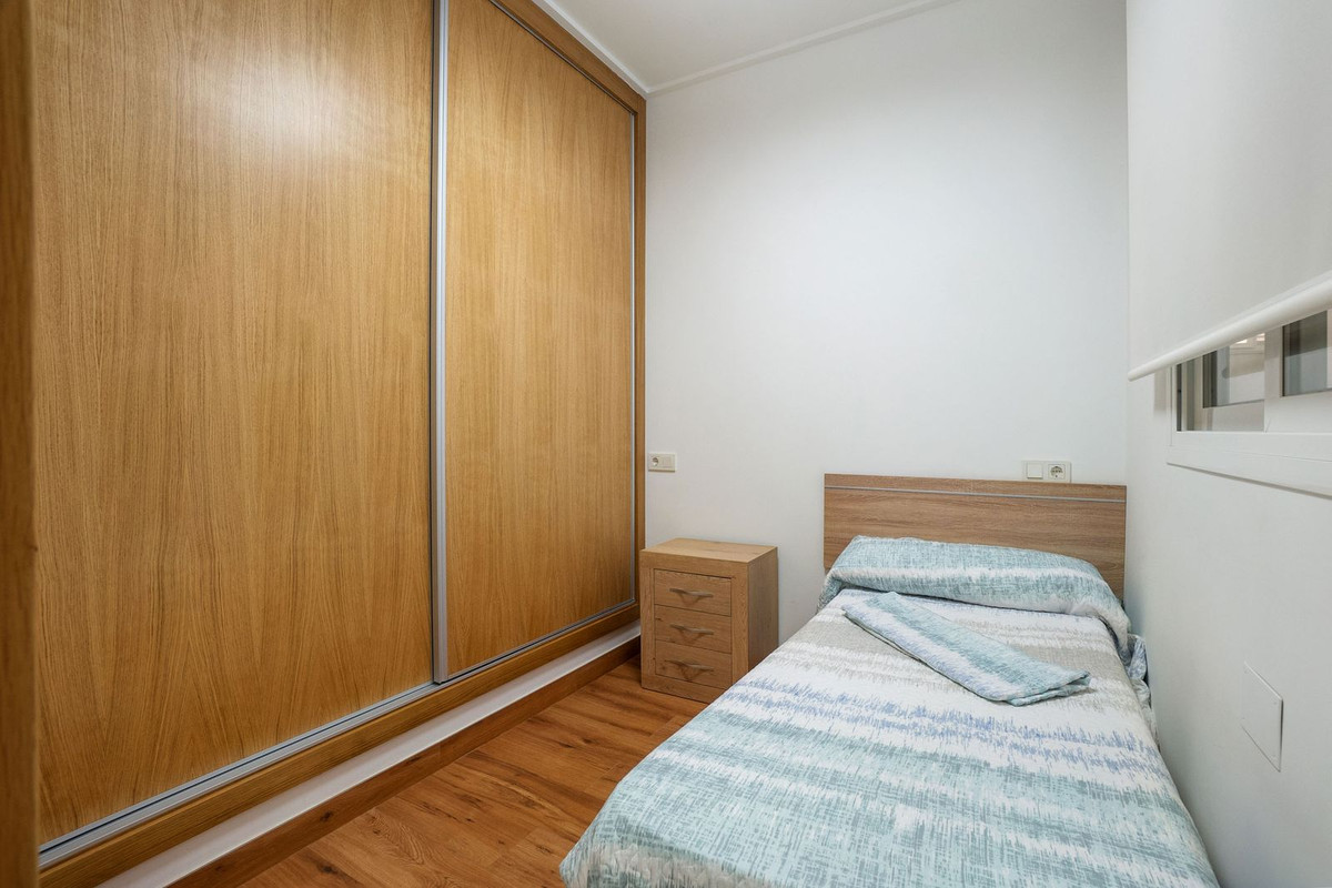 For sale - 2 Bedroom 2 Bathroom Apartment - Ground Floor Apartment in Torrevieja - Torrevieja Centro  - Alicante