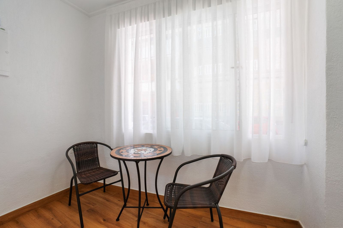 For sale - 2 Bedroom 2 Bathroom Apartment - Ground Floor Apartment in Torrevieja - Torrevieja Centro  - Alicante