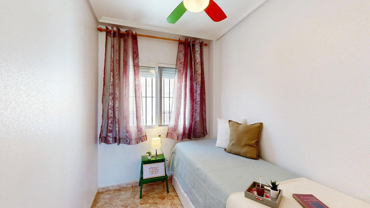 For sale - 3 Bedroom 2 Bathroom House - Townhouse in Pilar de la Horadada - Torre de la Horadada  - Alicante
