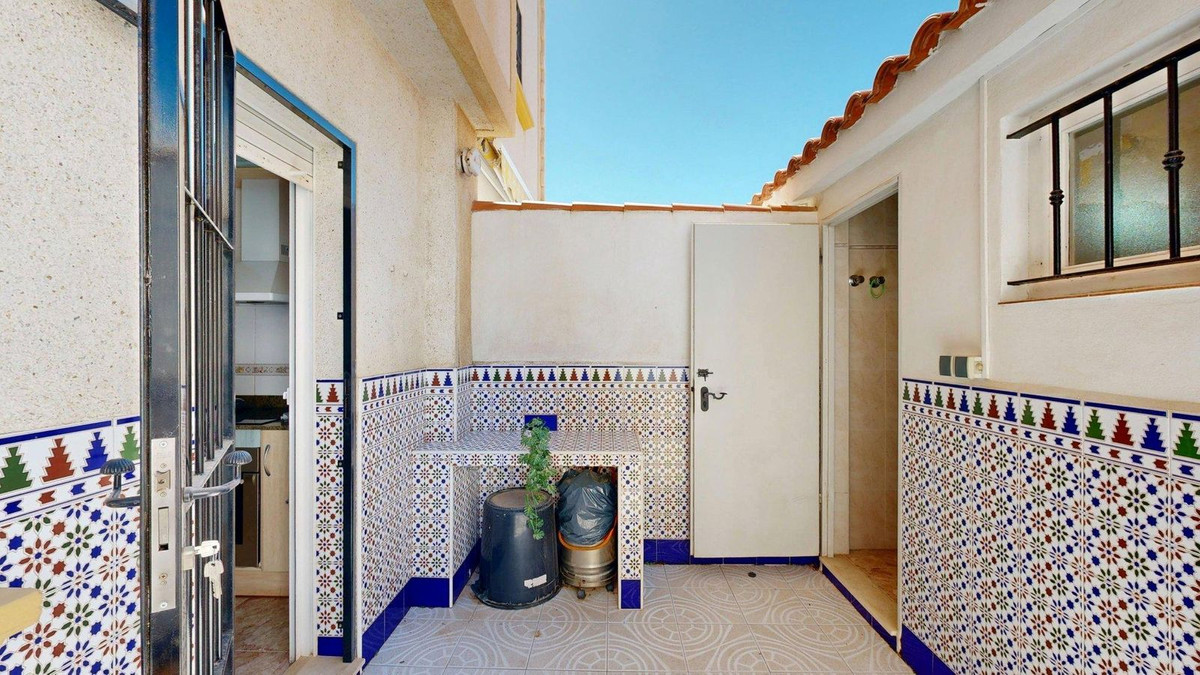 For sale - 3 Bedroom 2 Bathroom House - Townhouse in Pilar de la Horadada - Torre de la Horadada  - Alicante