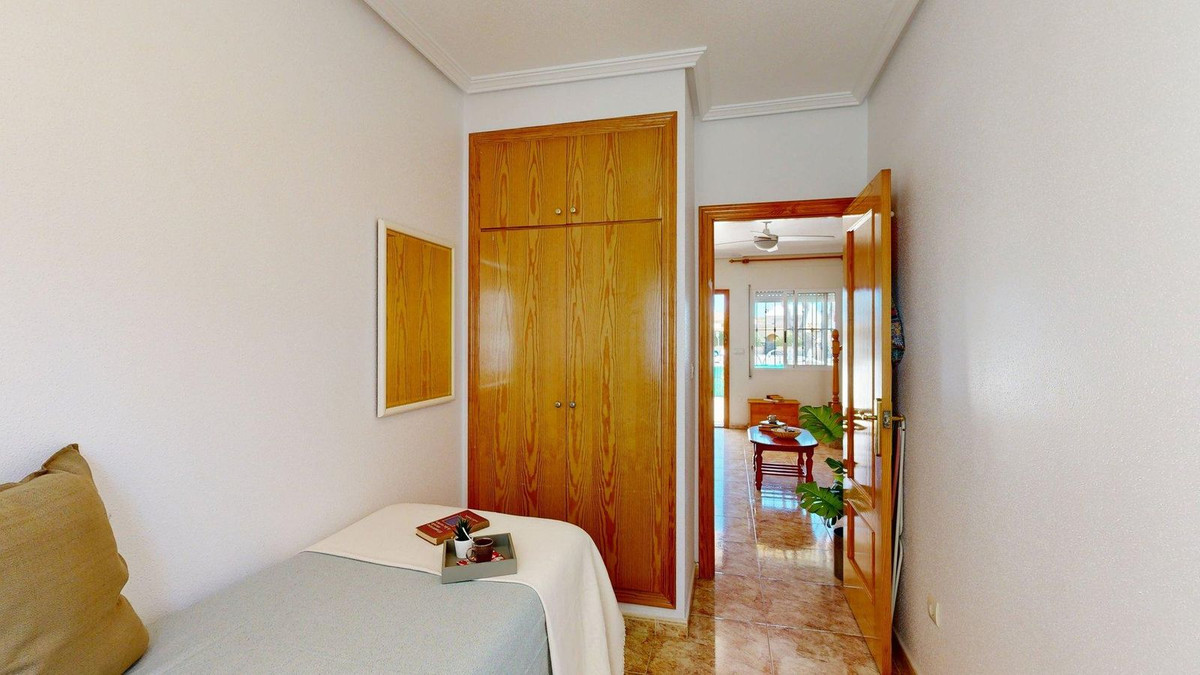 For sale - 3 Bedroom 2 Bathroom House - Townhouse in Pilar de la Horadada - Torre de la Horadada  - Alicante