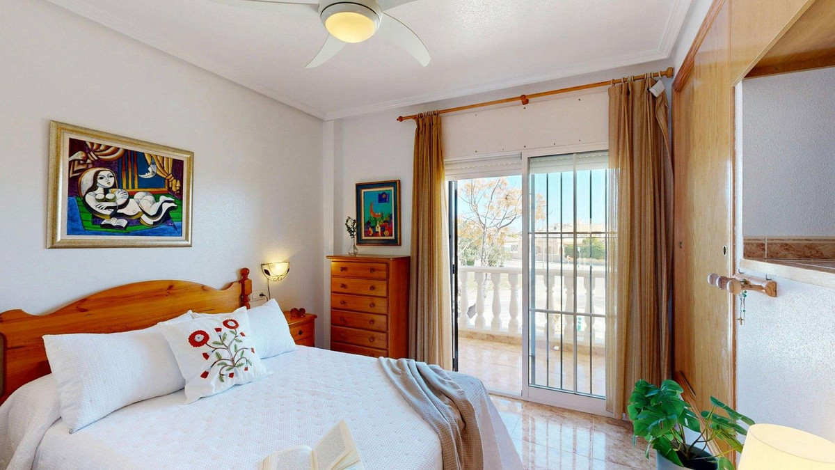 For sale - 3 Bedroom 2 Bathroom House - Townhouse in Pilar de la Horadada - Torre de la Horadada  - Alicante