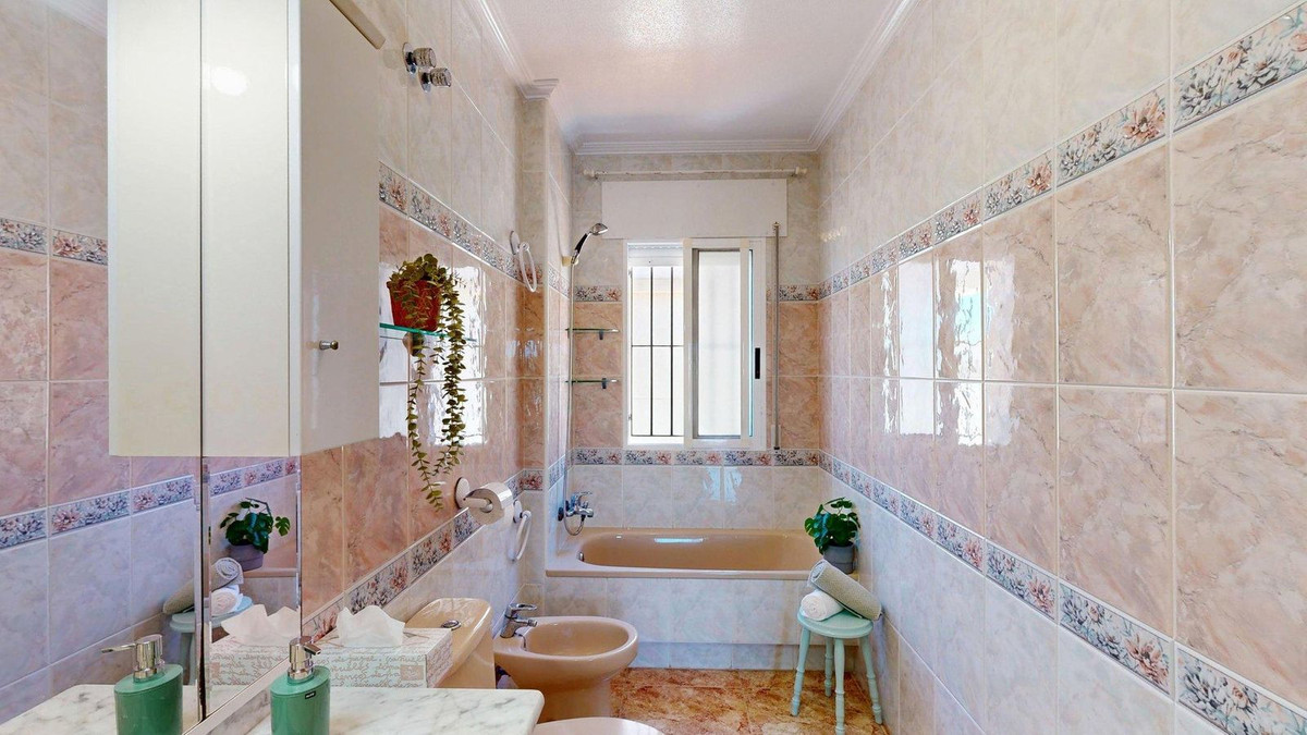 For sale - 3 Bedroom 2 Bathroom House - Townhouse in Pilar de la Horadada - Torre de la Horadada  - Alicante