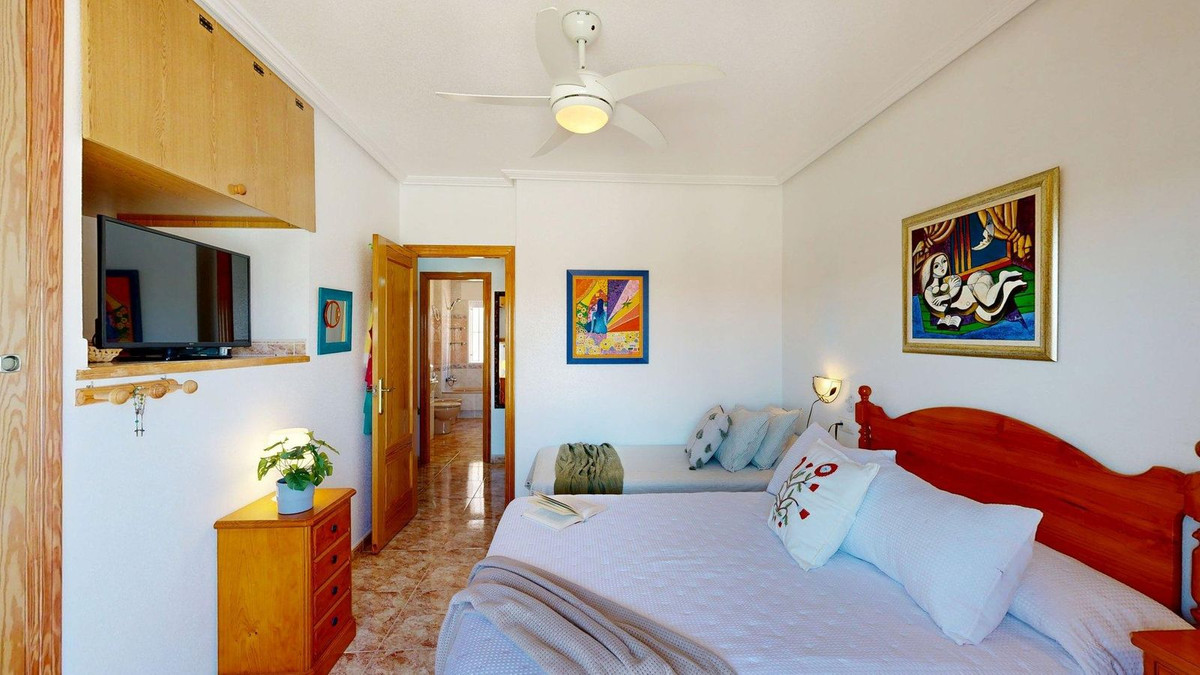 For sale - 3 Bedroom 2 Bathroom House - Townhouse in Pilar de la Horadada - Torre de la Horadada  - Alicante