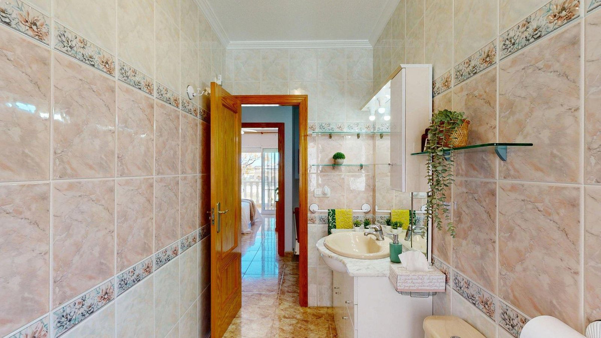 For sale - 3 Bedroom 2 Bathroom House - Townhouse in Pilar de la Horadada - Torre de la Horadada  - Alicante