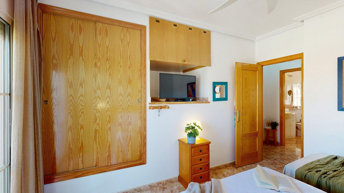 For sale - 3 Bedroom 2 Bathroom House - Townhouse in Pilar de la Horadada - Torre de la Horadada  - Alicante