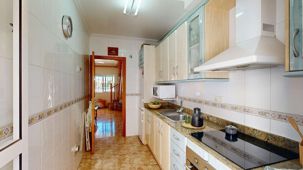 For sale - 3 Bedroom 2 Bathroom House - Townhouse in Pilar de la Horadada - Torre de la Horadada  - Alicante