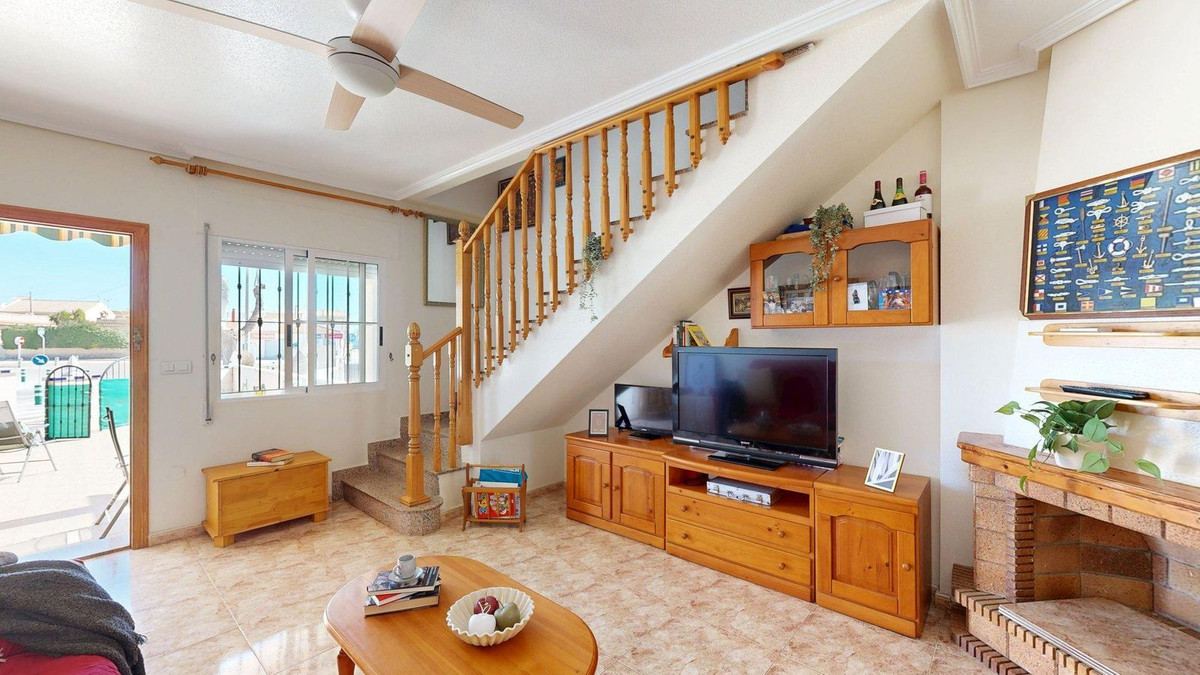 For sale - 3 Bedroom 2 Bathroom House - Townhouse in Pilar de la Horadada - Torre de la Horadada  - Alicante