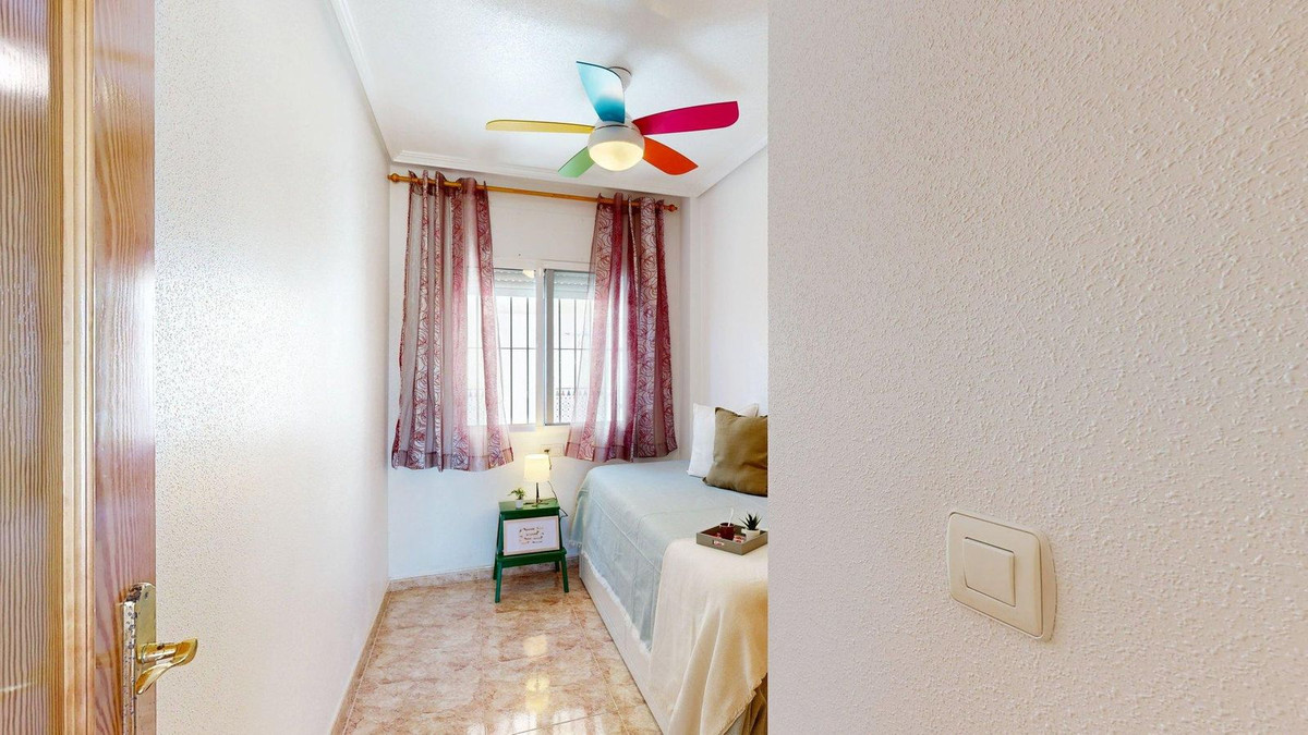For sale - 3 Bedroom 2 Bathroom House - Townhouse in Pilar de la Horadada - Torre de la Horadada  - Alicante