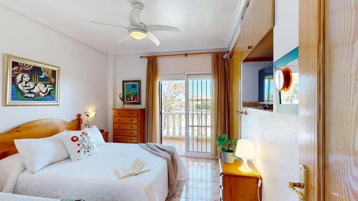 For sale - 3 Bedroom 2 Bathroom House - Townhouse in Pilar de la Horadada - Torre de la Horadada  - Alicante