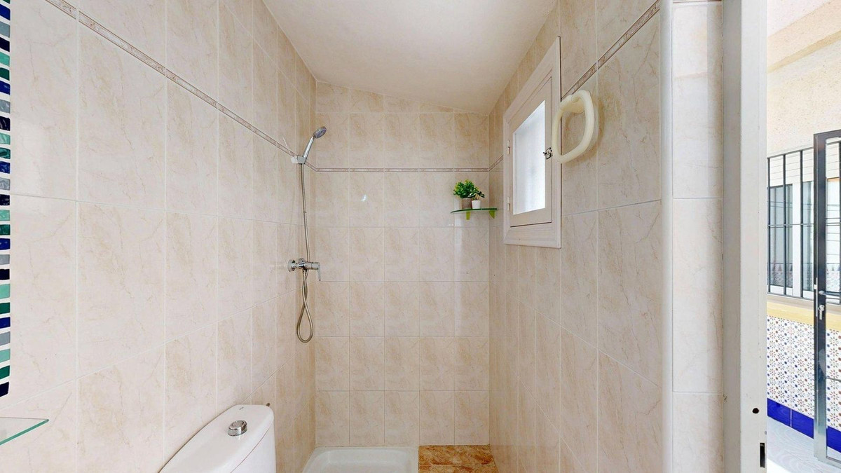 For sale - 3 Bedroom 2 Bathroom House - Townhouse in Pilar de la Horadada - Torre de la Horadada  - Alicante