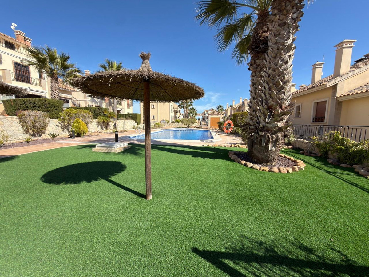 For sale - 2 Bedroom 2 Bathroom House - Bungalow in Algorfa - La Finca Golf  - Alicante