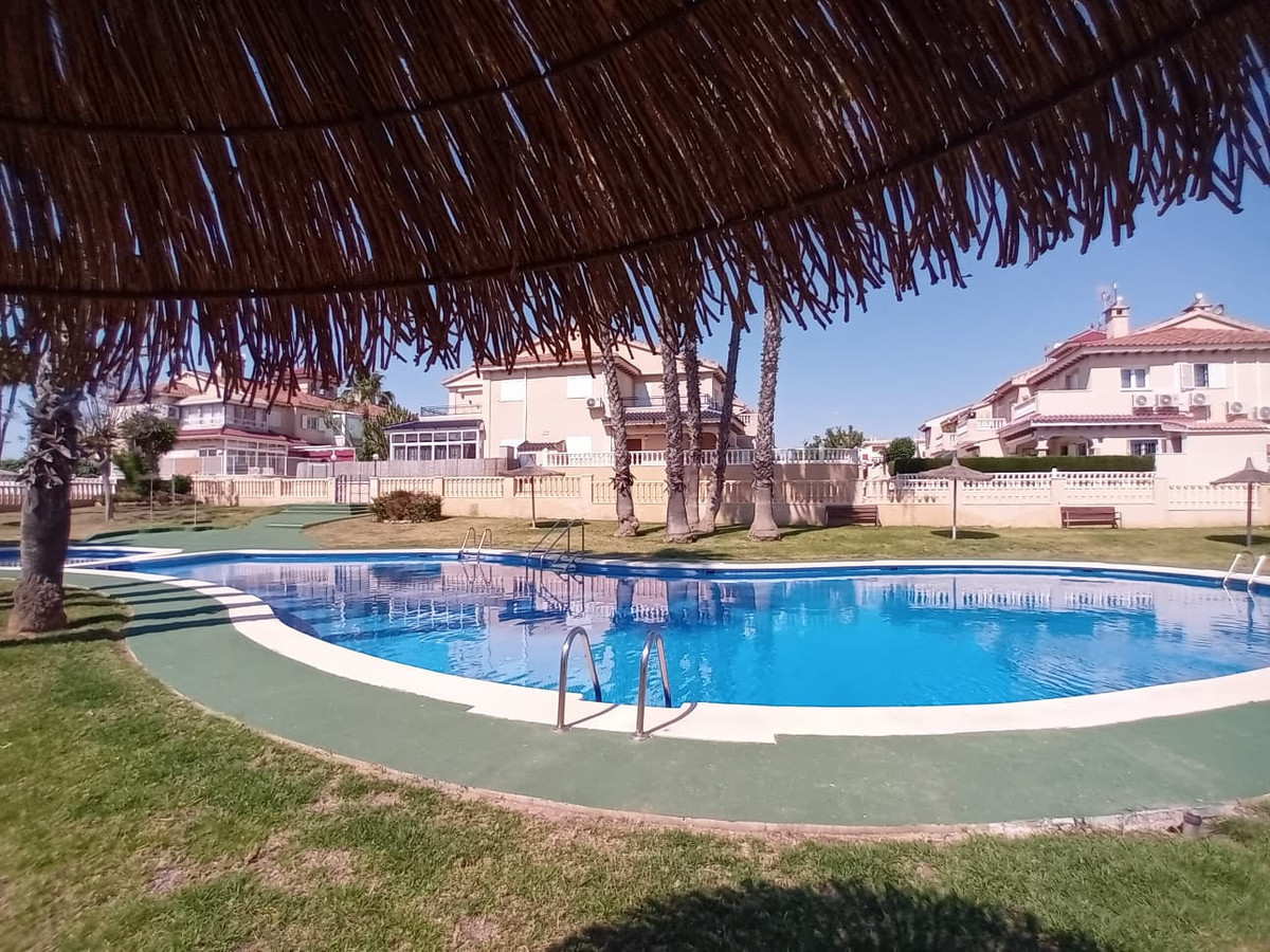 For sale - 2 Bedroom 1 Bathroom Apartment - Ground Floor Apartment in Orihuela - Playa Flamenca  - Alicante