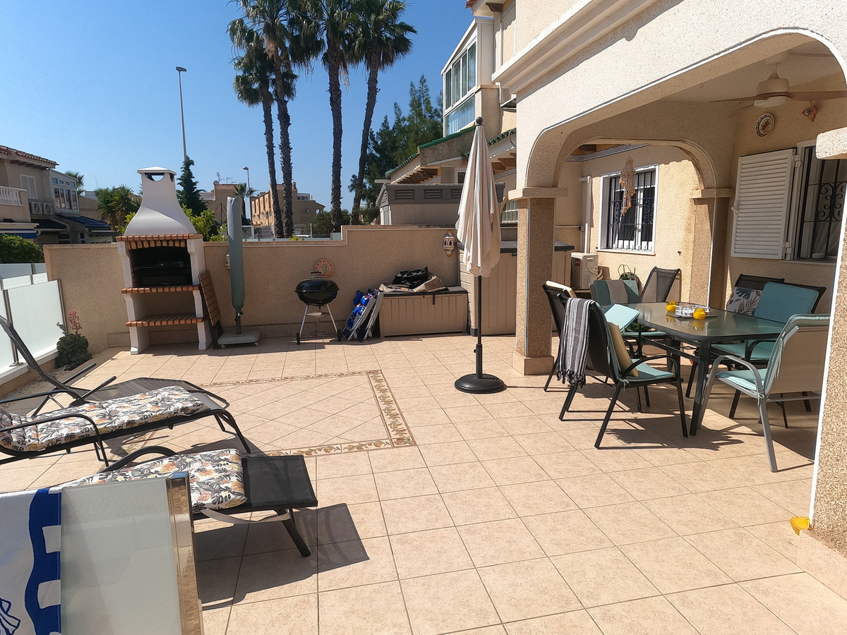 For sale - 2 Bedroom 1 Bathroom Apartment - Ground Floor Apartment in Orihuela - Playa Flamenca  - Alicante