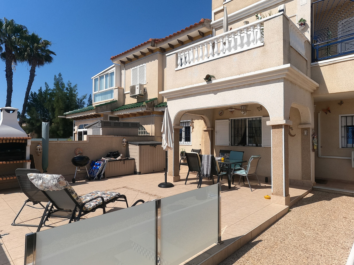 For sale - 2 Bedroom 1 Bathroom Apartment - Ground Floor Apartment in Orihuela - Playa Flamenca  - Alicante