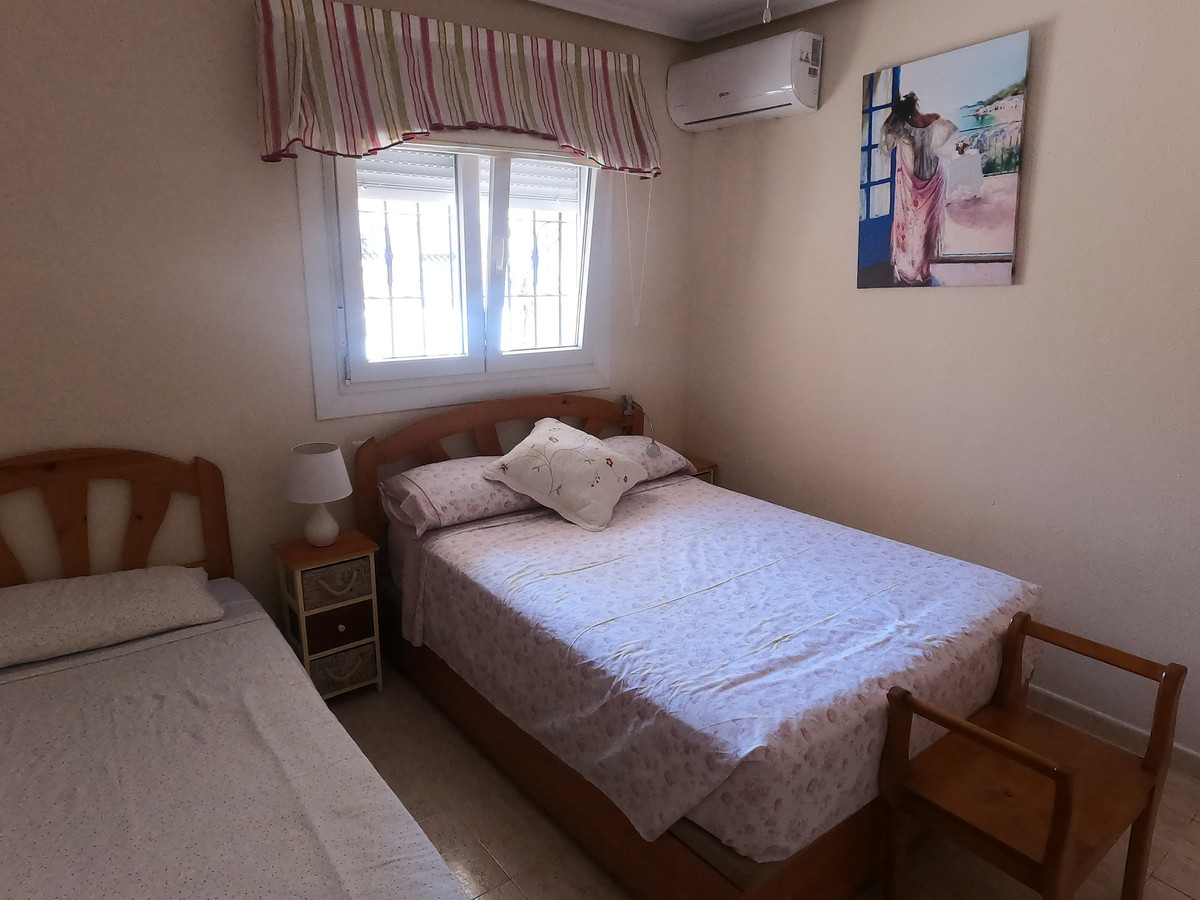 For sale - 2 Bedroom 1 Bathroom Apartment - Ground Floor Apartment in Orihuela - Playa Flamenca  - Alicante