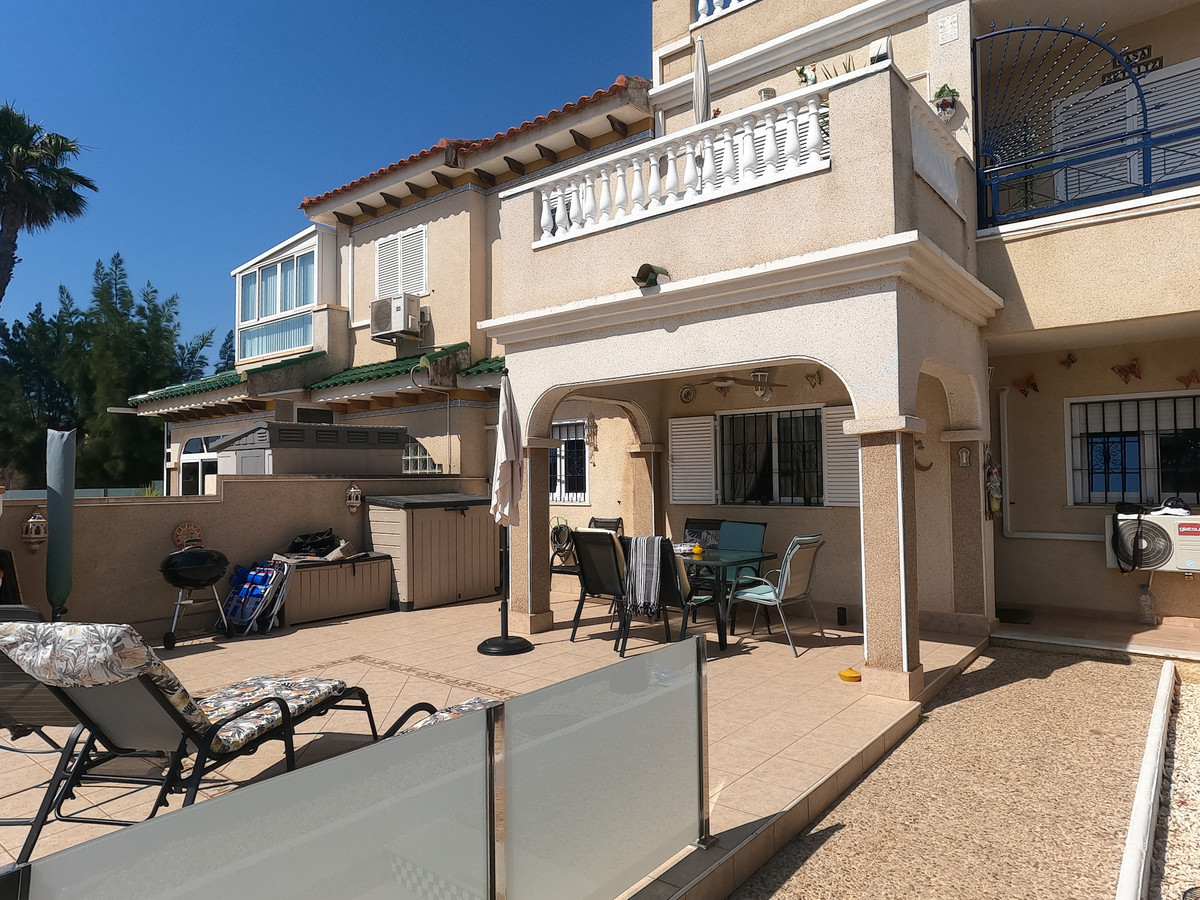 For sale - 2 Bedroom 1 Bathroom Apartment - Ground Floor Apartment in Orihuela - Playa Flamenca  - Alicante