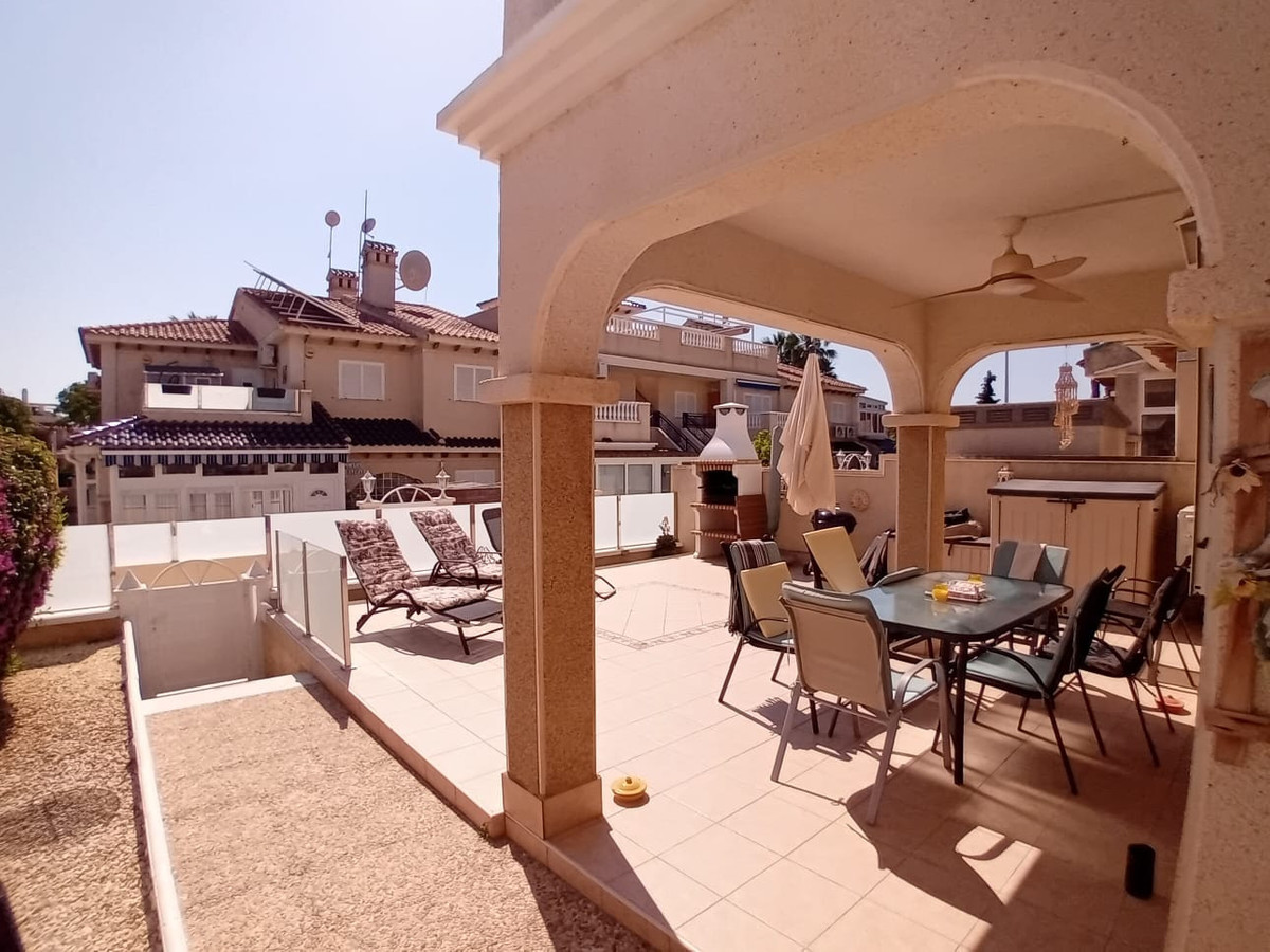 For sale - 2 Bedroom 1 Bathroom Apartment - Ground Floor Apartment in Orihuela - Playa Flamenca  - Alicante