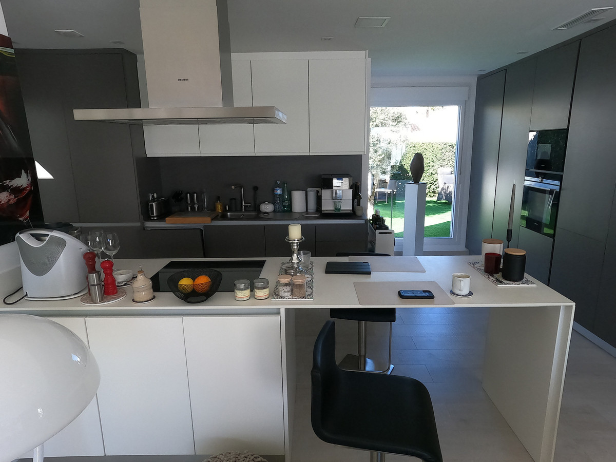 For sale - 3 Bedroom 2 Bathroom House - Detached Villa in Algorfa - Algorfa Centro  - Alicante