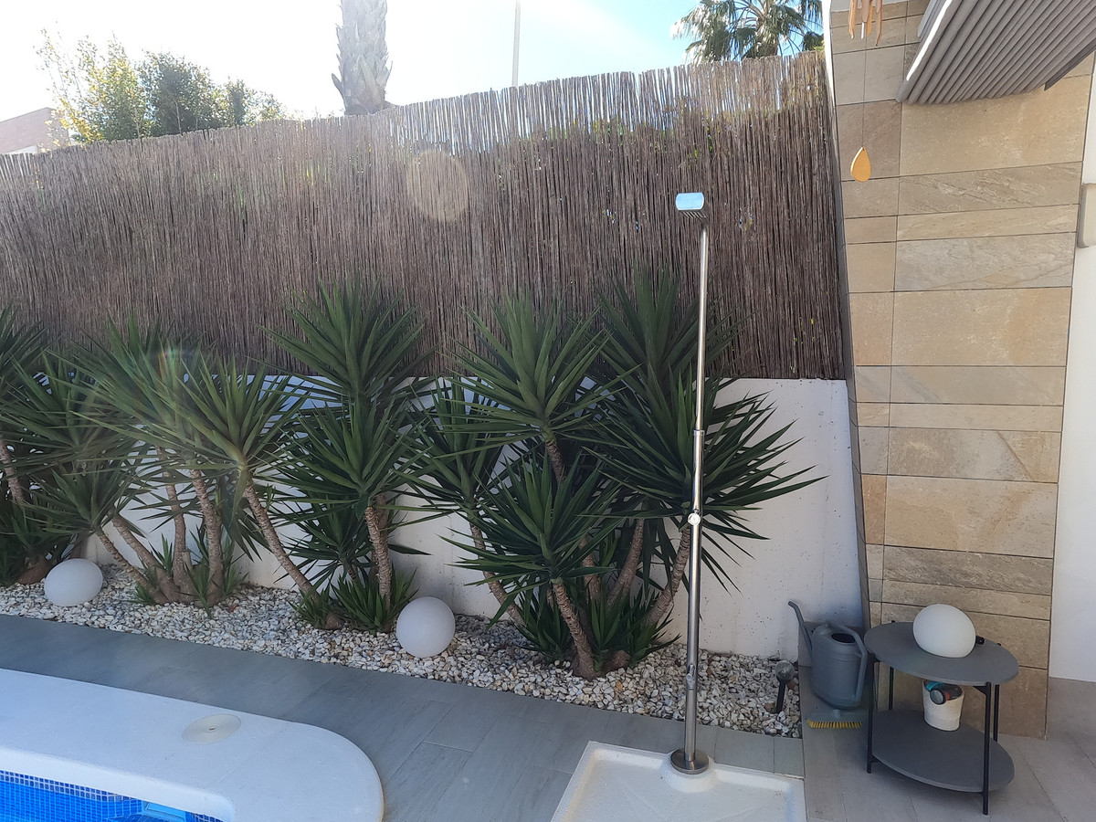 For sale - 3 Bedroom 2 Bathroom House - Detached Villa in Algorfa - Algorfa Centro  - Alicante