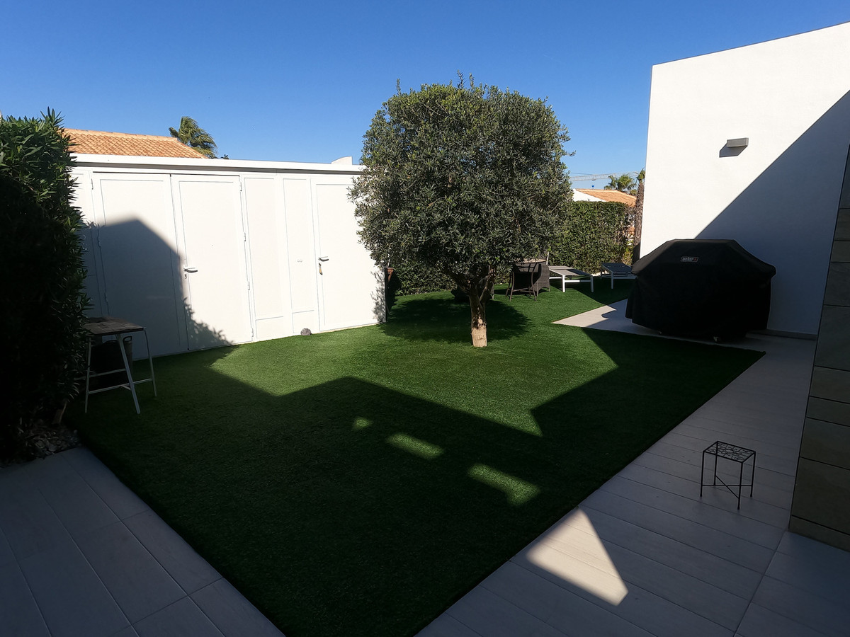 For sale - 3 Bedroom 2 Bathroom House - Detached Villa in Algorfa - Algorfa Centro  - Alicante