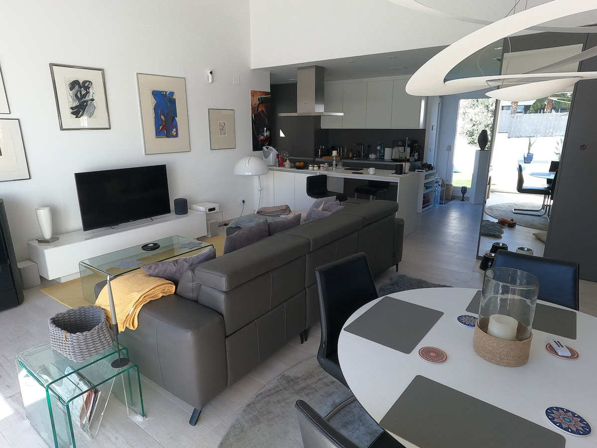 For sale - 3 Bedroom 2 Bathroom House - Detached Villa in Algorfa - Algorfa Centro  - Alicante