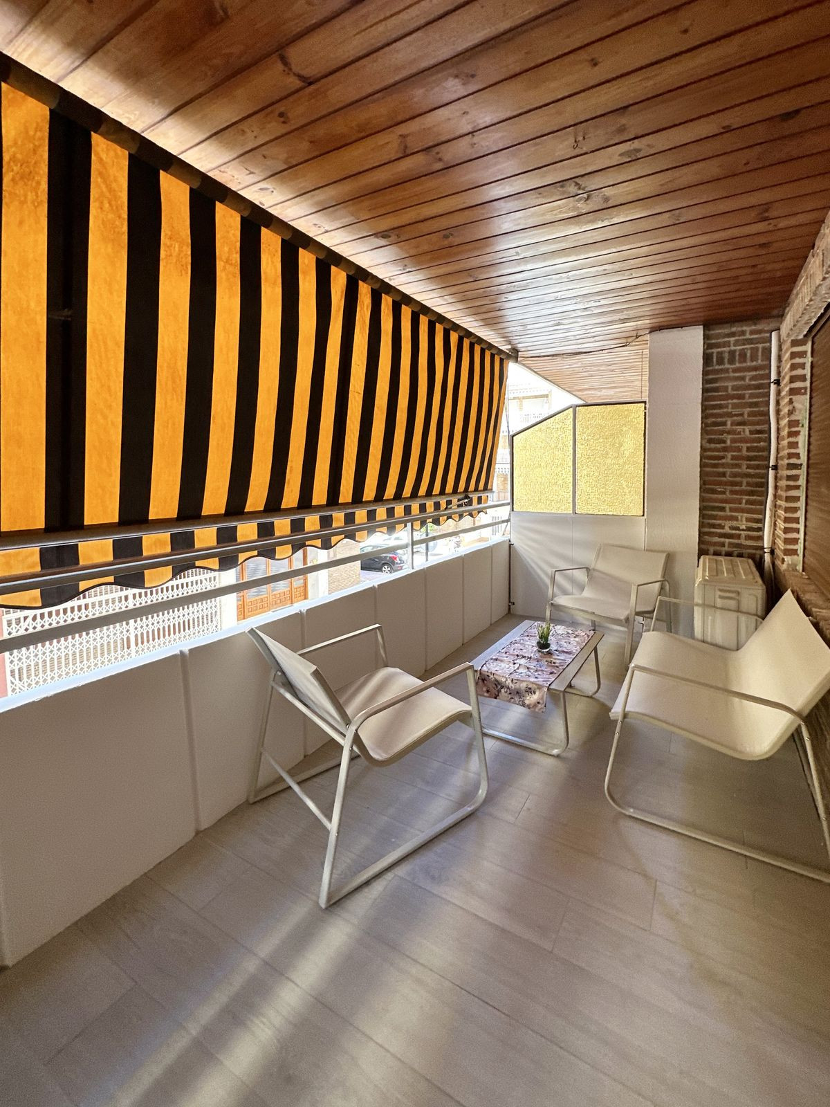 For sale - 2 Bedroom 2 Bathroom Apartment - Middle Floor Apartment in Torrevieja - Torrevieja Centro  - Alicante