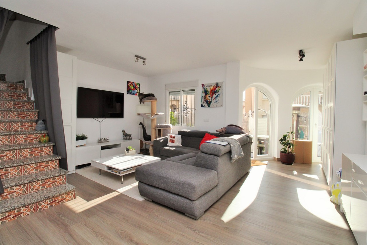 For sale - 2 Bedroom 2 Bathroom House - Townhouse in Orihuela - Villamartin  - Alicante