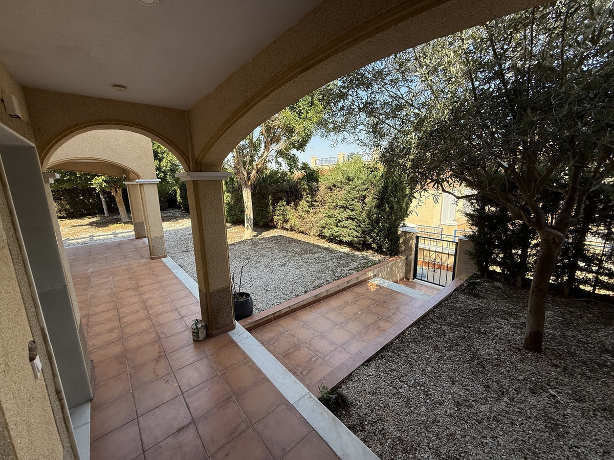 For sale - 3 Bedroom 2 Bathroom House - Townhouse in Orihuela - Mil Palmeras  - Alicante