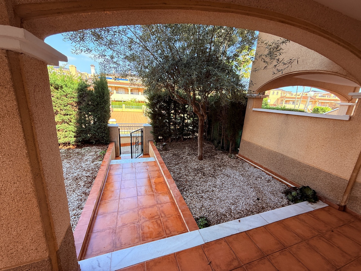 For sale - 3 Bedroom 2 Bathroom House - Townhouse in Orihuela - Mil Palmeras  - Alicante