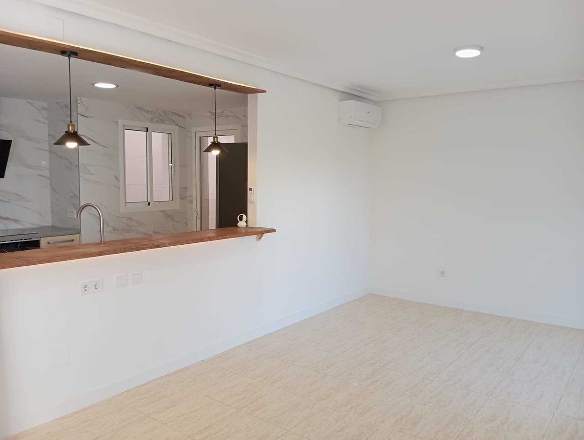 For sale - 3 Bedroom 2 Bathroom House - Townhouse in Orihuela - Mil Palmeras  - Alicante