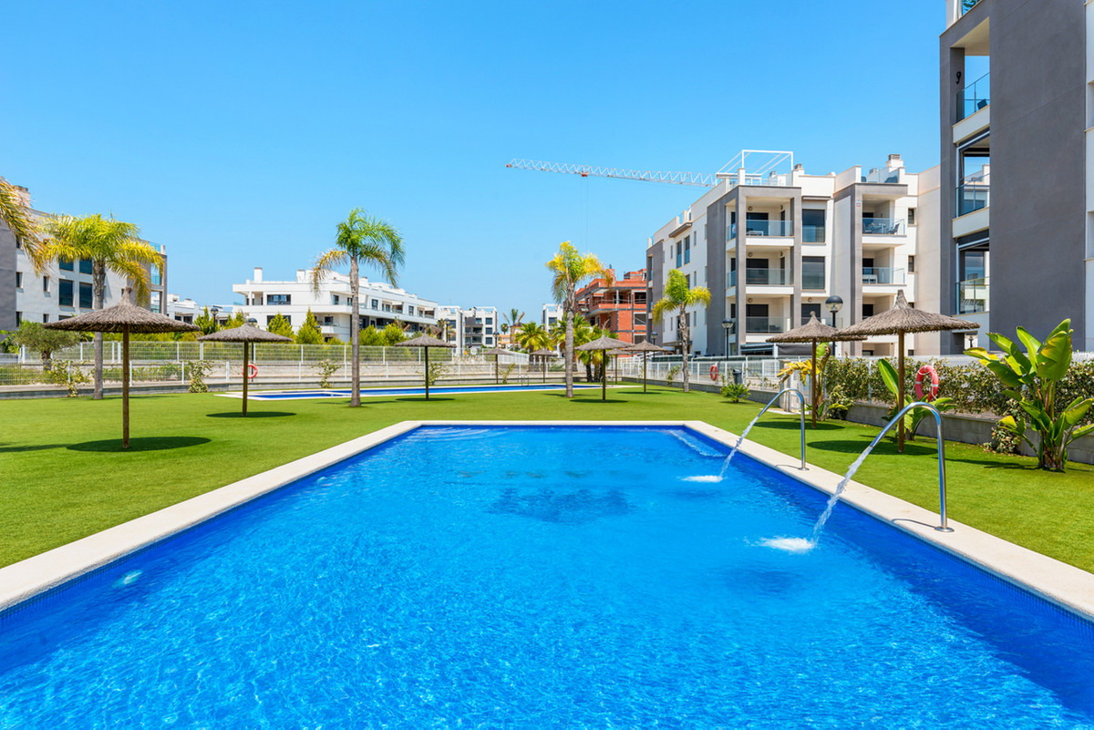 For sale - 2 Bedroom 2 Bathroom Apartment - Middle Floor Apartment in Orihuela - Villamartin  - Alicante