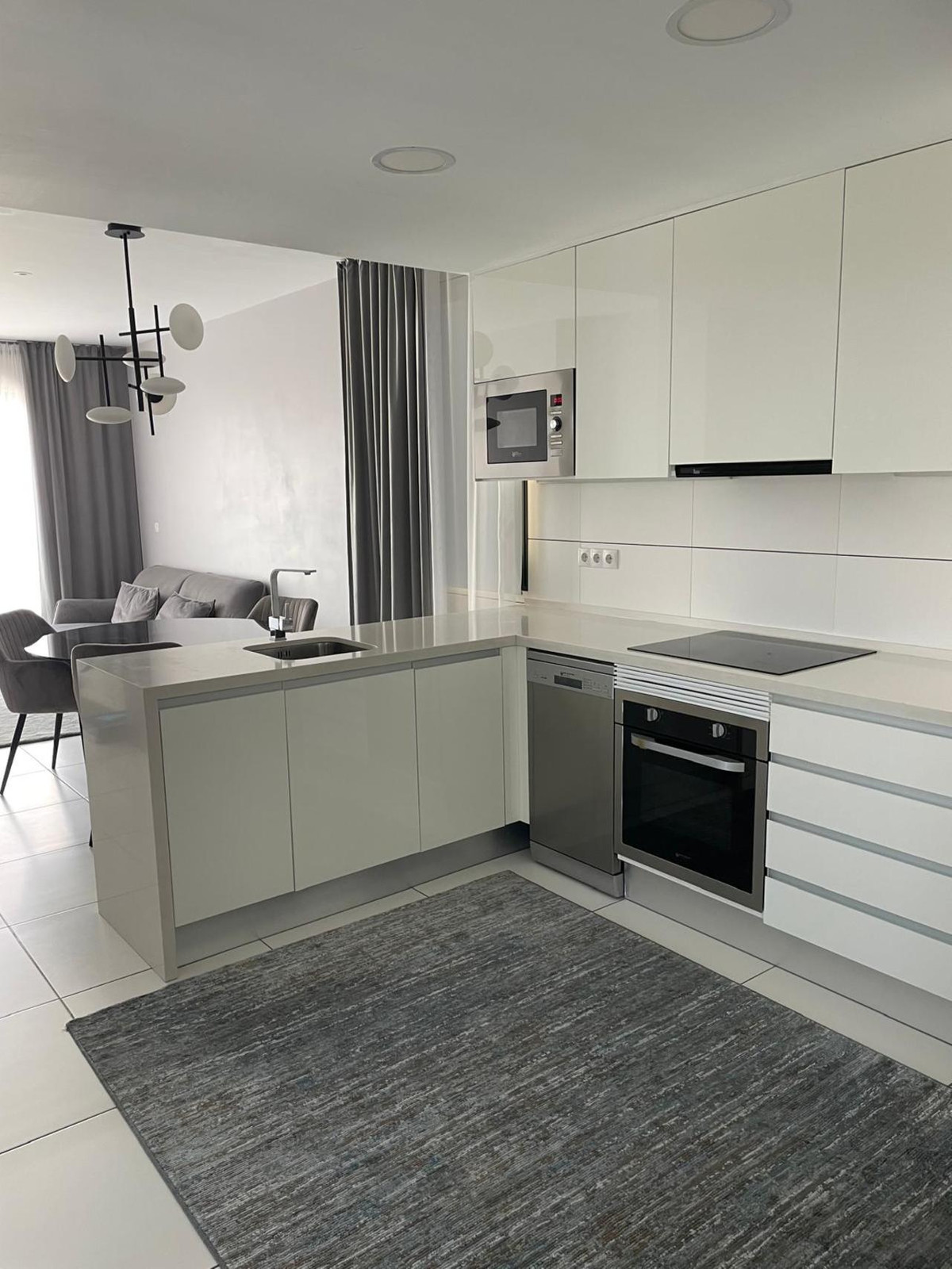 For sale - 2 Bedroom 2 Bathroom Apartment - Middle Floor Apartment in Orihuela - Villamartin  - Alicante