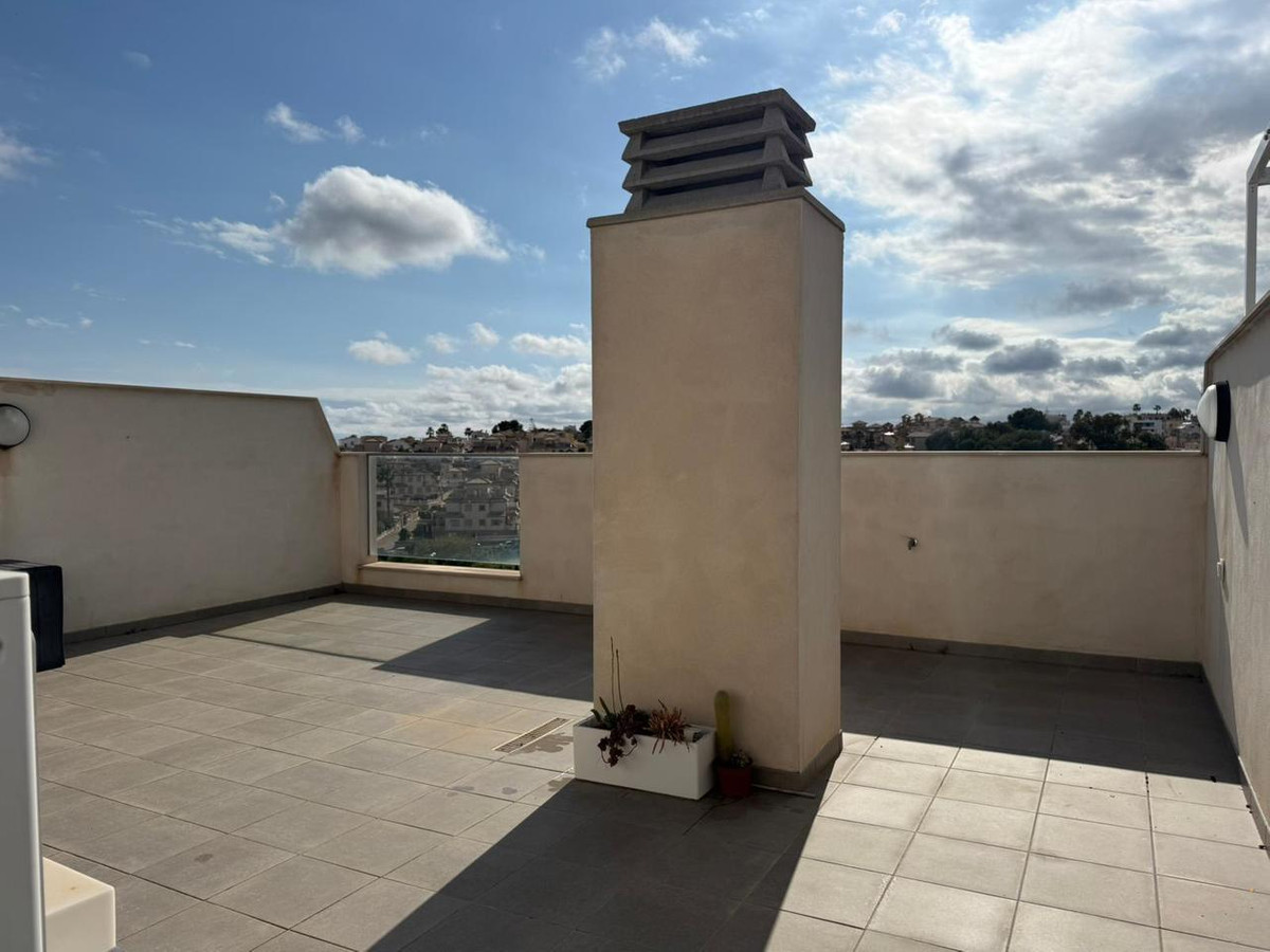 For sale - 2 Bedroom 2 Bathroom Apartment - Middle Floor Apartment in Orihuela - Villamartin  - Alicante