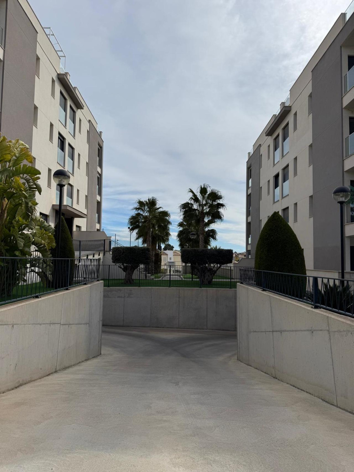 For sale - 2 Bedroom 2 Bathroom Apartment - Middle Floor Apartment in Orihuela - Villamartin  - Alicante