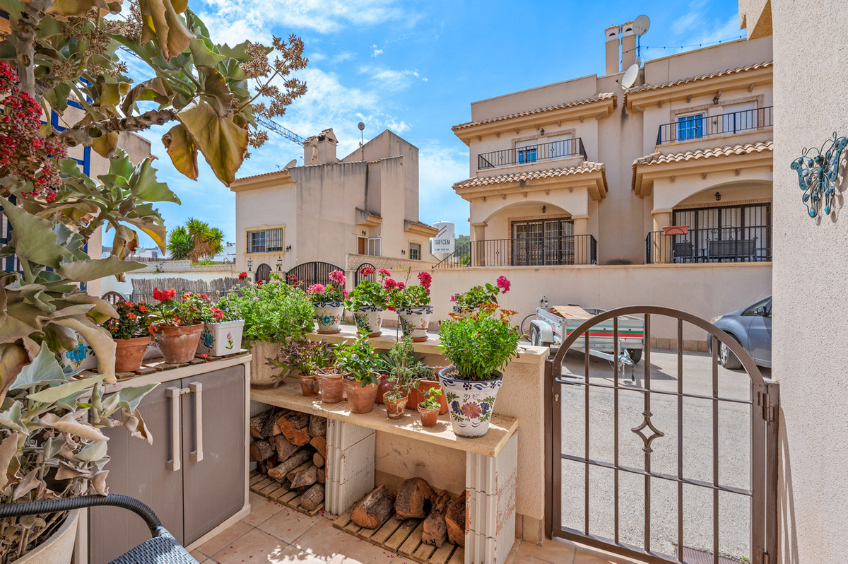 For sale - 2 Bedroom 1 Bathroom House - Townhouse in San Miguel de Salinas - San Miguel de Salinas Centro  - Alicante