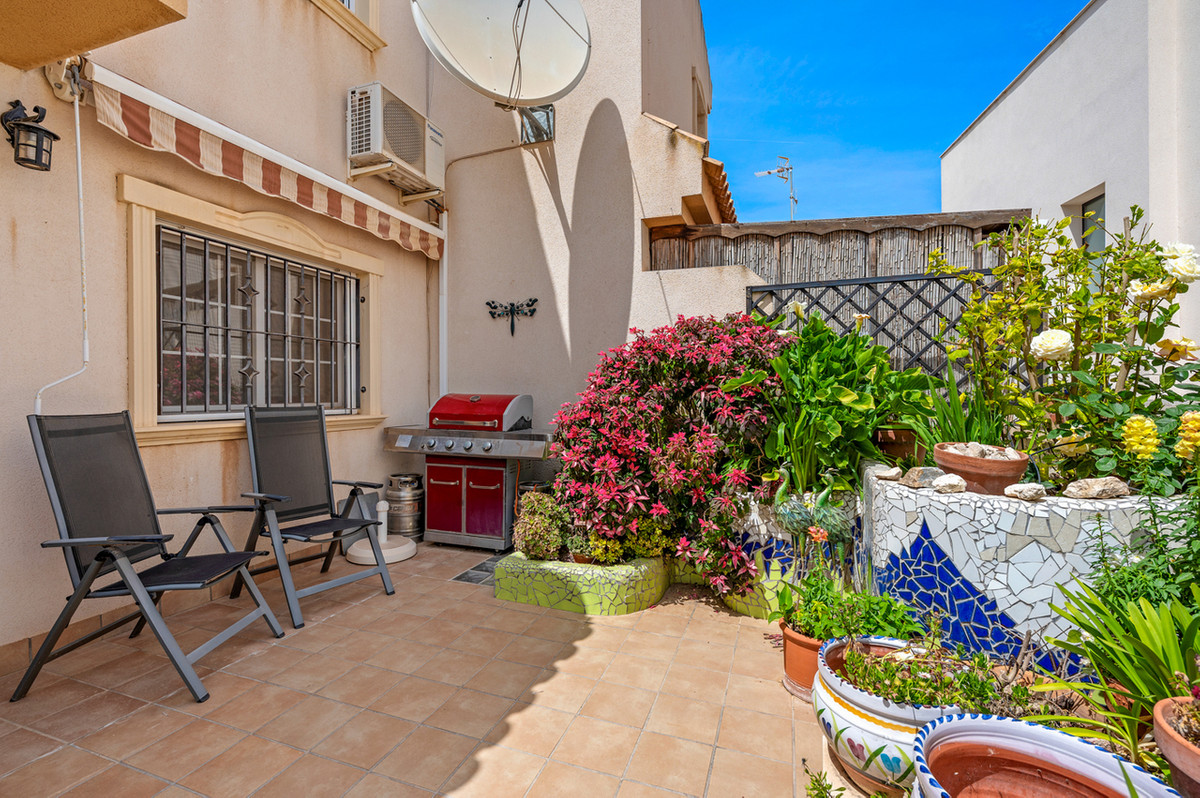 For sale - 2 Bedroom 1 Bathroom House - Townhouse in San Miguel de Salinas - San Miguel de Salinas Centro  - Alicante