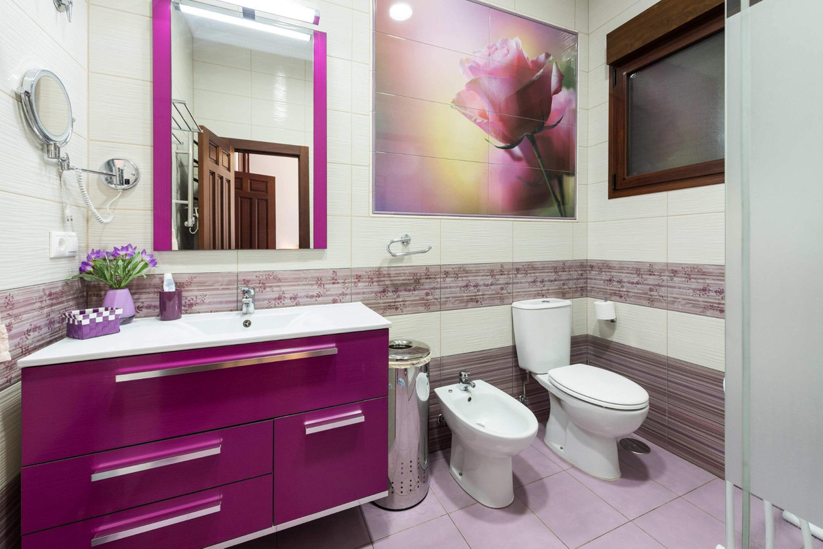 For sale - 4 Bedroom 3 Bathroom House - Detached Villa in Orihuela - Campoamor  - Alicante
