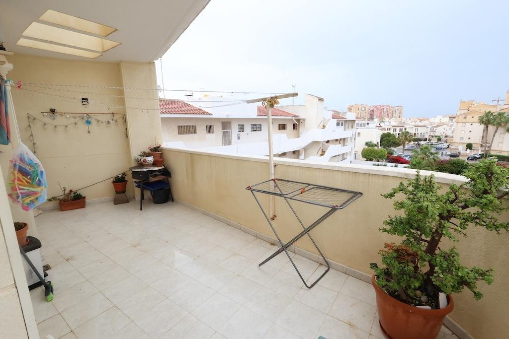 For sale - 3 Bedroom 2 Bathroom Apartment - Penthouse in Torrevieja - Torrevieja Centro  - Alicante