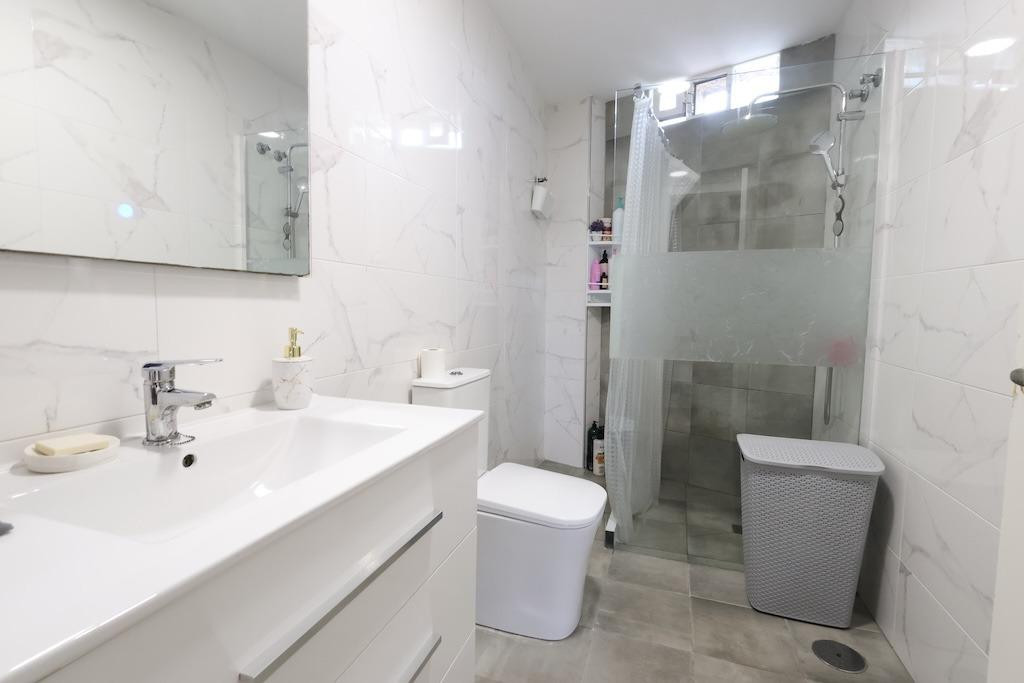 For sale - 3 Bedroom 2 Bathroom Apartment - Penthouse in Torrevieja - Torrevieja Centro  - Alicante